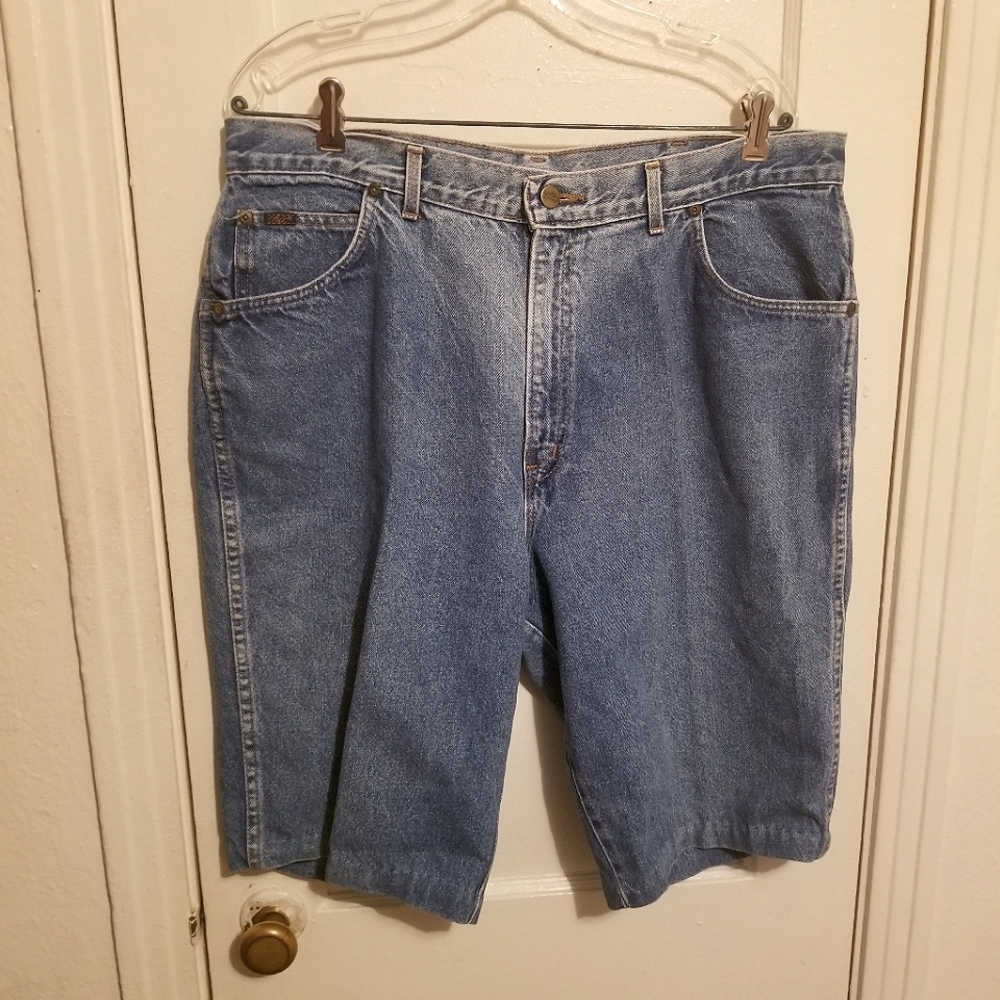 Vtg. CHIC Jean Shorts 22W